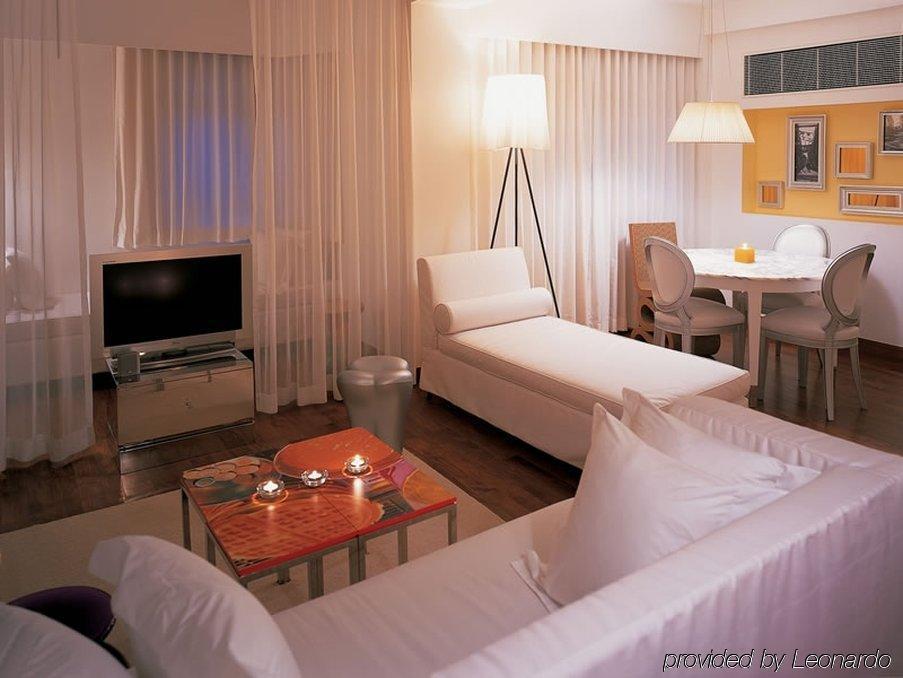 J Plus Hotel By Yoo Гонконг Екстер'єр фото